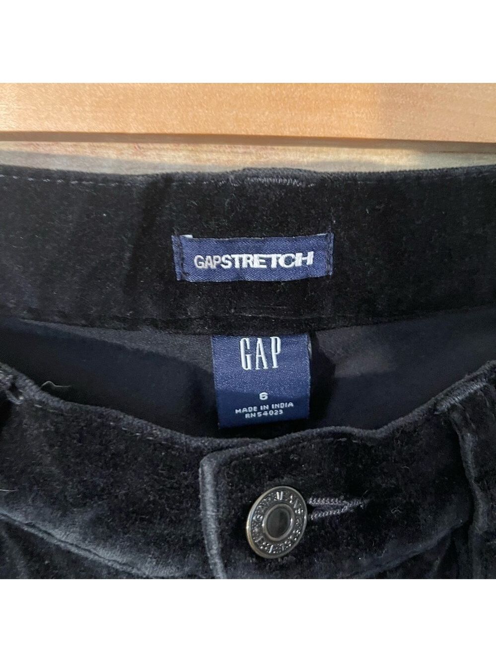 Gap Stretch Women's Flare High Rise Black Velvet Pants Casual Size: 6 - Picture 3 of 7